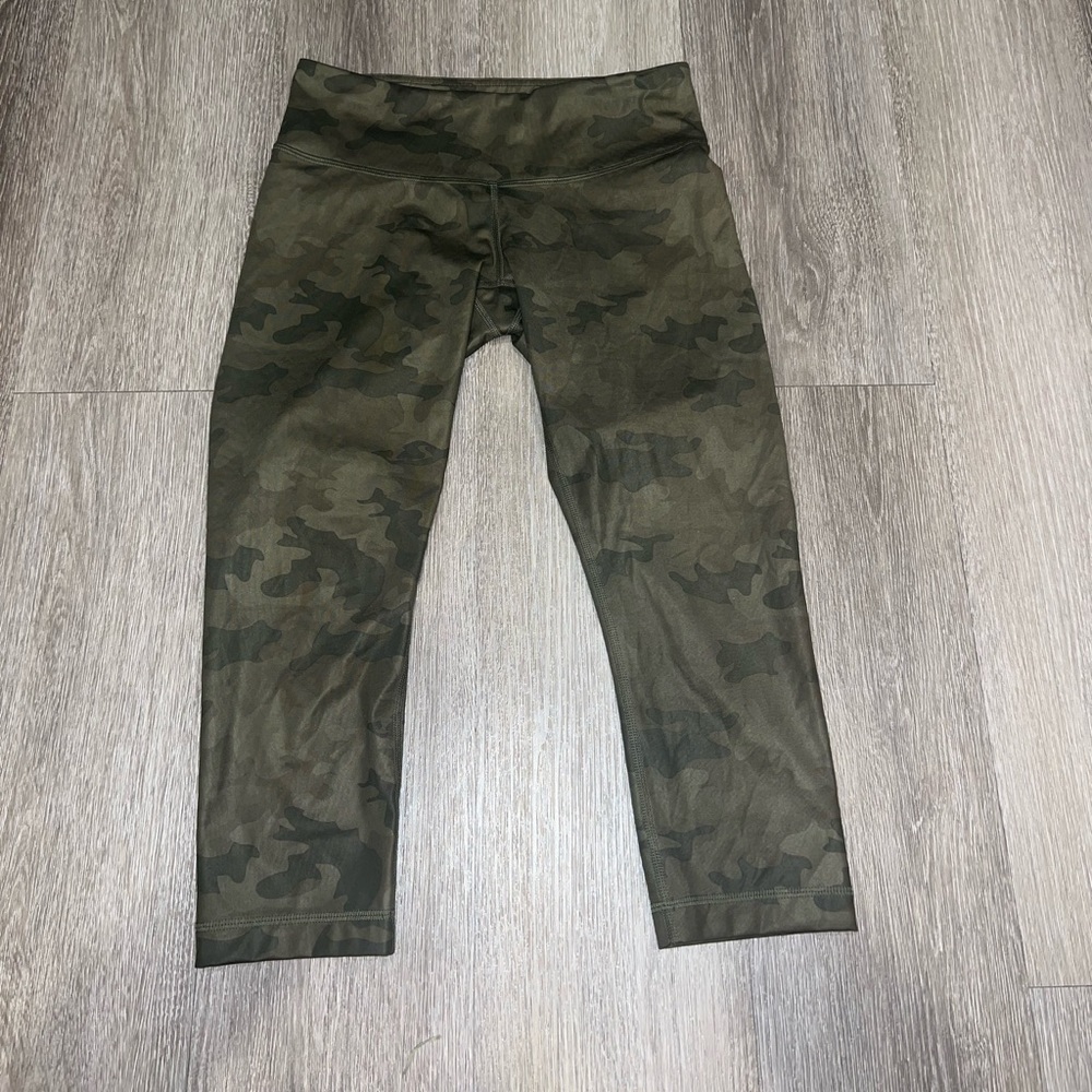Lululemon Wunder Under Crop